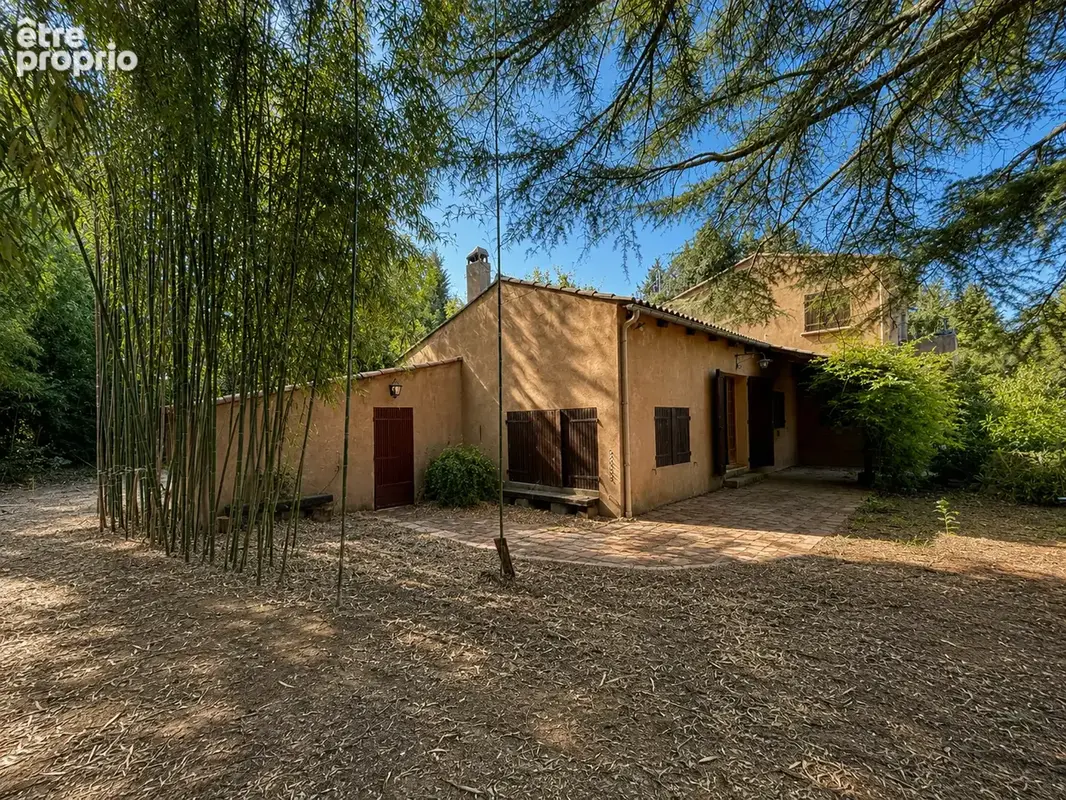 Maison à COMBAS