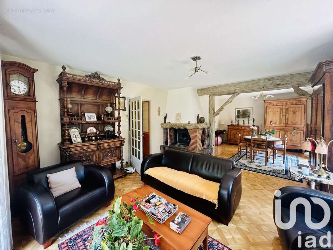 Photo 5 - Maison à LA CHAPELLE-JANSON