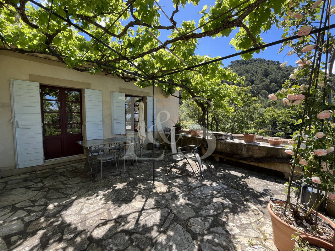 Maison à VAISON-LA-ROMAINE