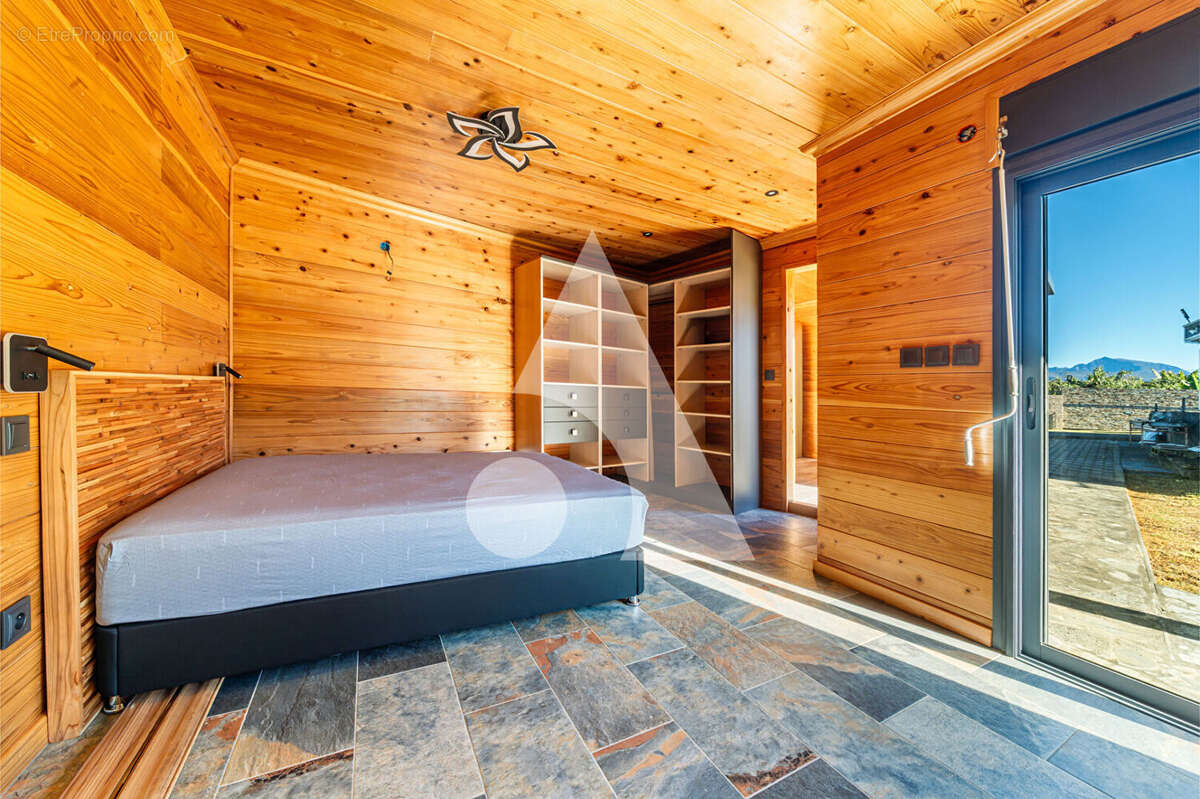 Vue mer & montagnes 360° - Maison T5 + studio + garage aménageable - Terrain 2 800 m² - photo 10