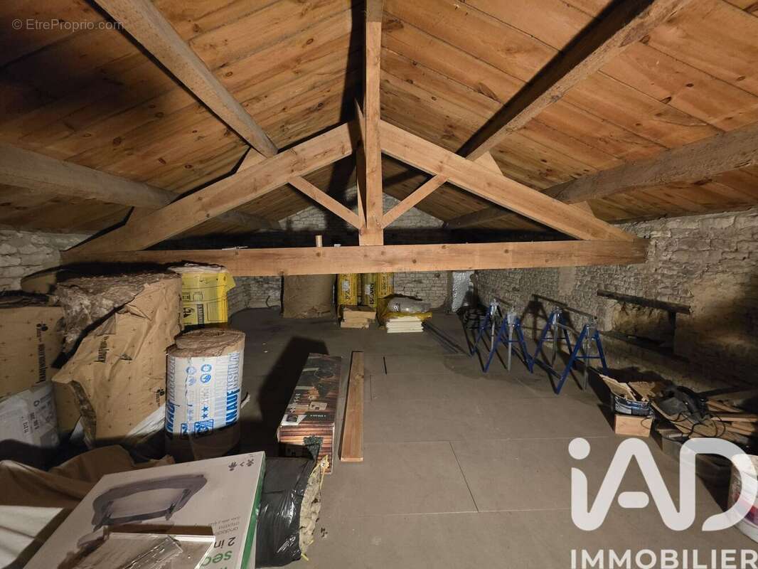 Maison 103 m² à Saint-Jean-De-Liversay  - photo 9