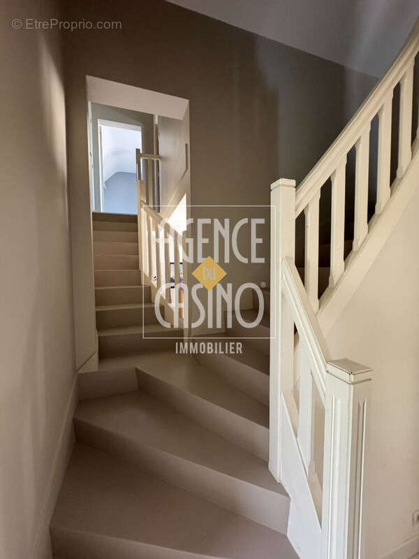Maison La Baule, quartier Palais des Congrès, 6 pièce(s) 129 m2 + annexes - photo 10