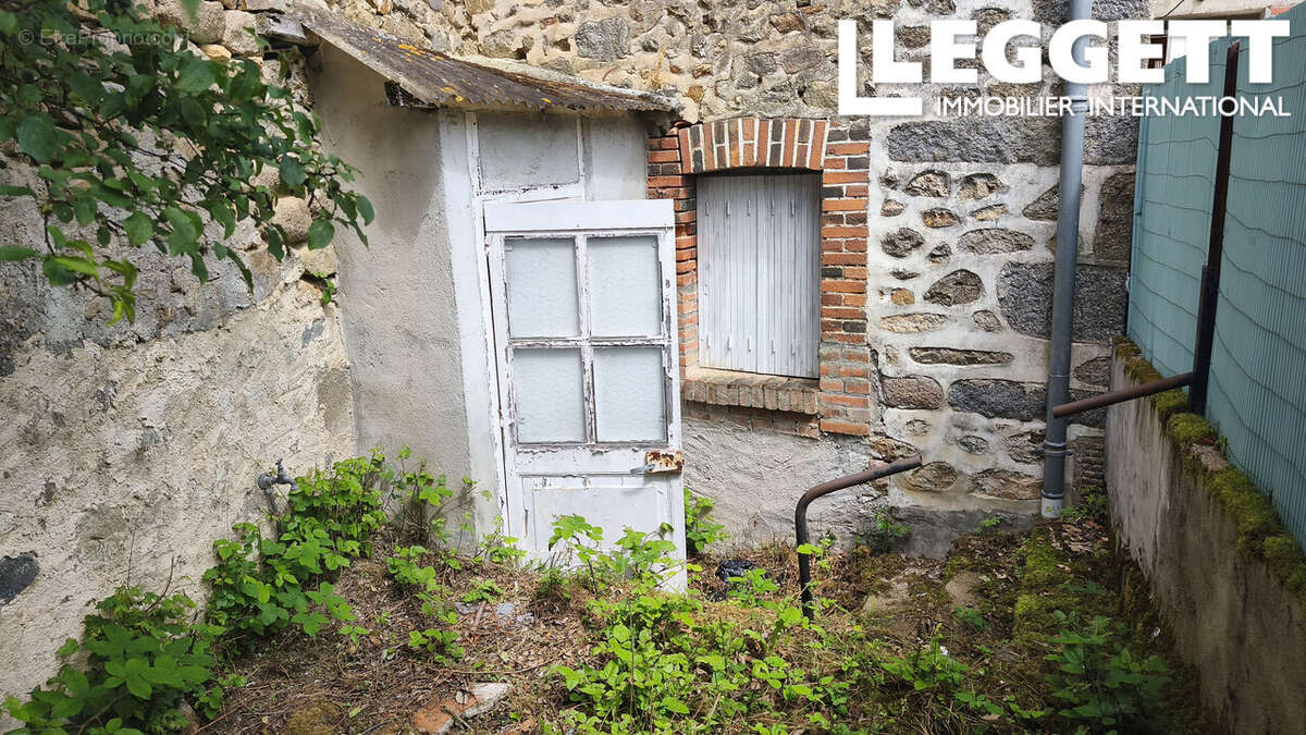 Maison à BUSSIERE-POITEVINE