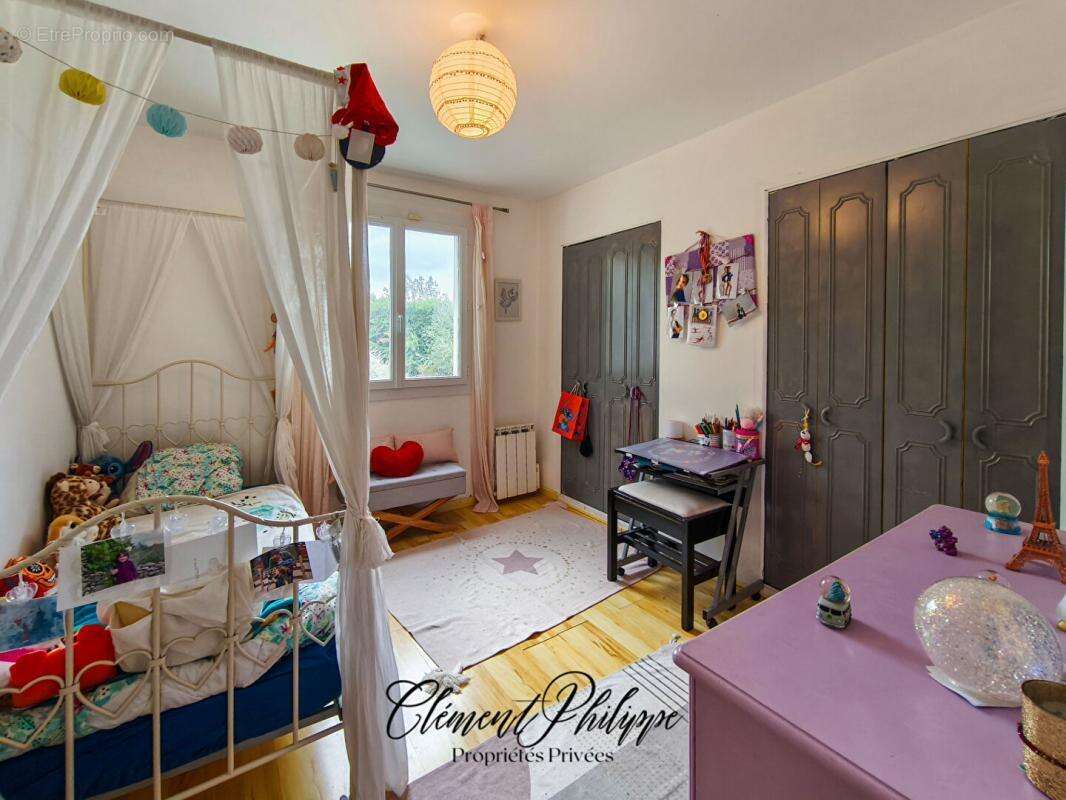 Maison à VILLEMOUSTAUSSOU