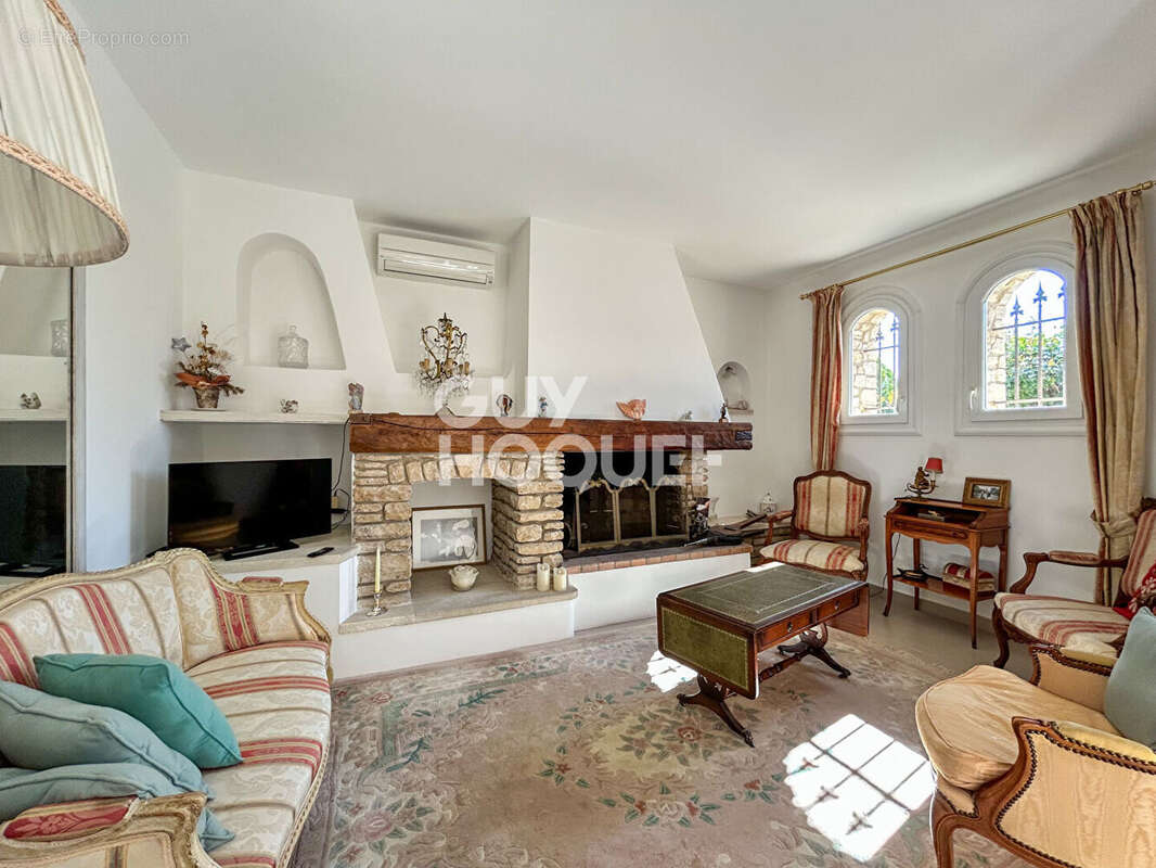 Maison à L'ISLE-SUR-LA-SORGUE