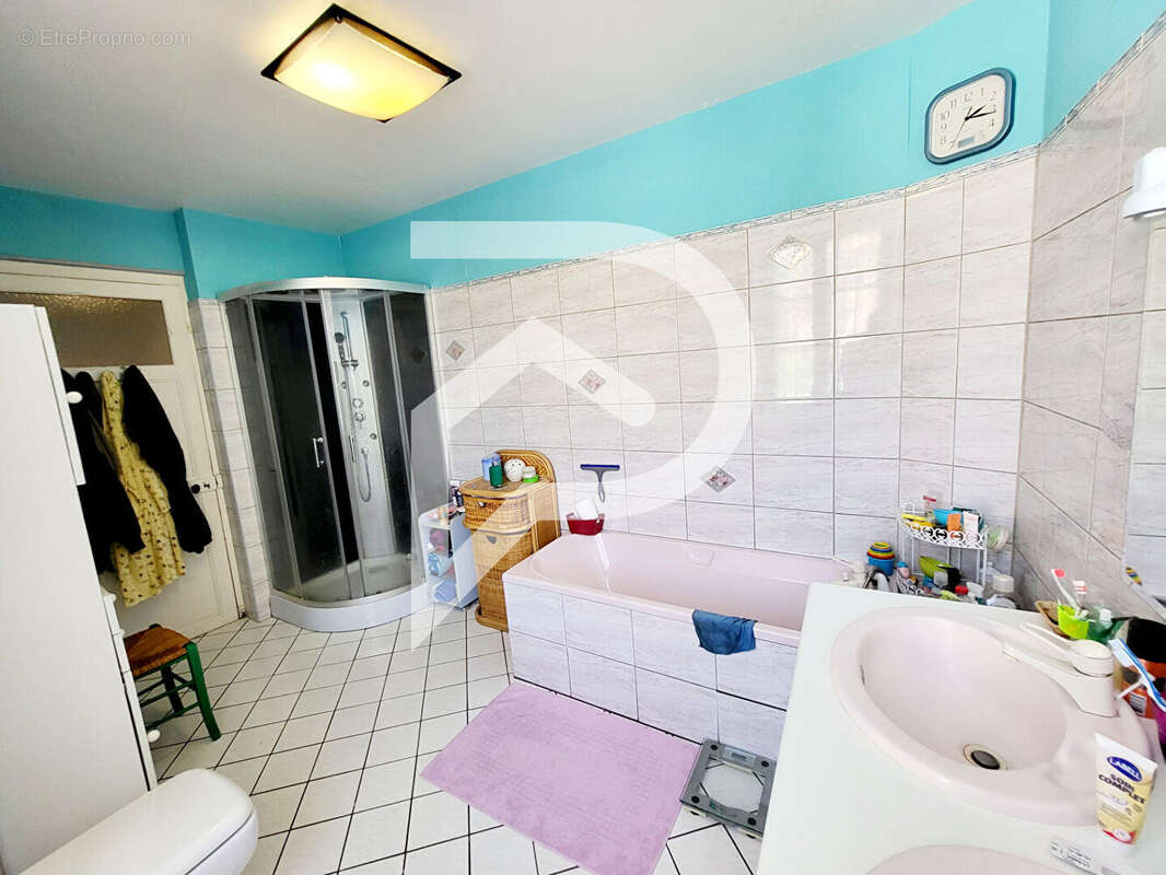 Maison  7 pièce(s) CHAMPSEVRAINE - photo 17