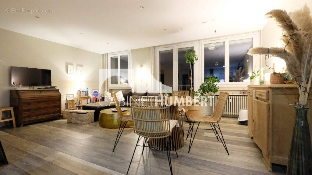 Appartement à SAINT-ETIENNE