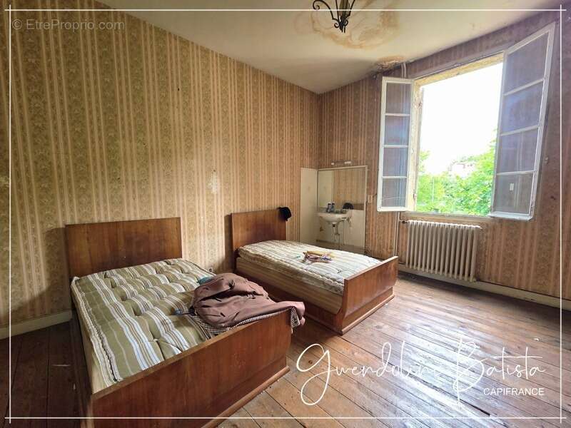 Maison de ville de caractère - 6 chambres - 223 m² - Jardin - BERGERAC (24) - photo 10