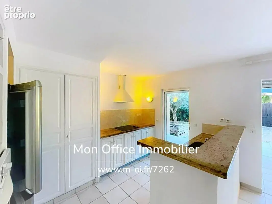 Référence : 7262-les - appartement t3 avec garage et grand jardin au centre du village de cogolin - photo 4