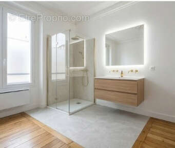 Appartement à LEVALLOIS-PERRET