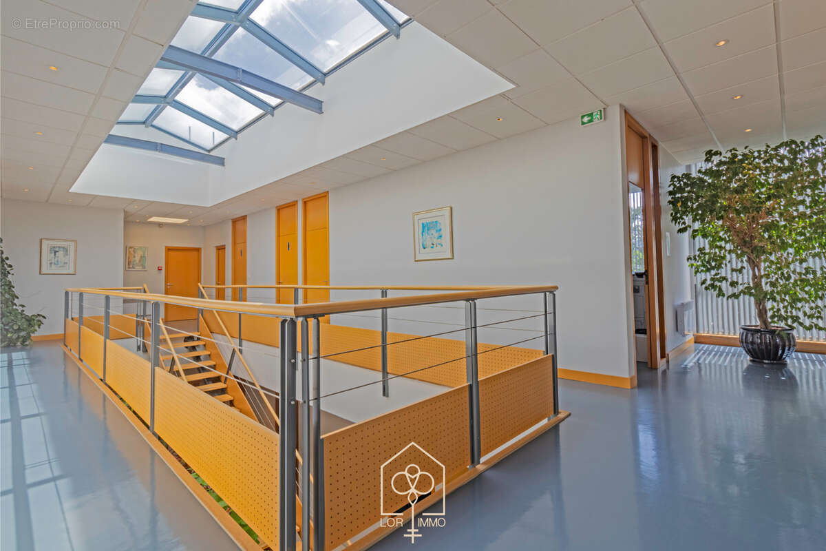 Commerce à CUSTINES