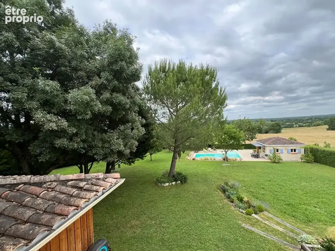 Maison spacieuse avec piscine à Caussade  - Un cadre privilégié au calme - photo 11
