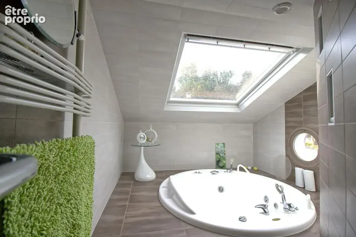 5 mn de Montreuil-Juigné Maison  totalement aboutie de 170 m² - photo 15