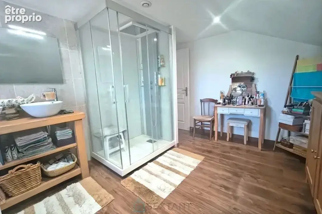 Maison entierement renovee en bord de dordogne - photo 7