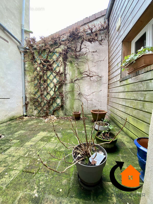 Maison à SAINT-ELIPH