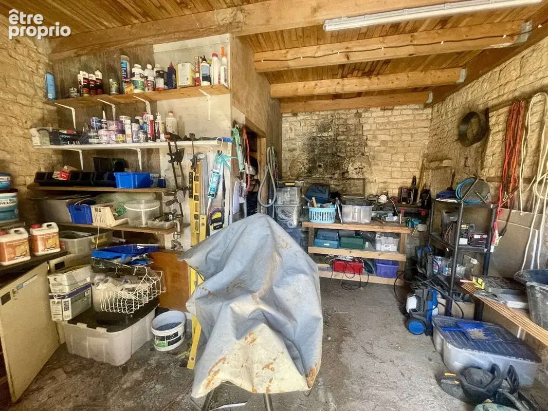 Maison du caractère de plain-pied avec 3 chambres, grand terrain, garage et atelier - photo 17