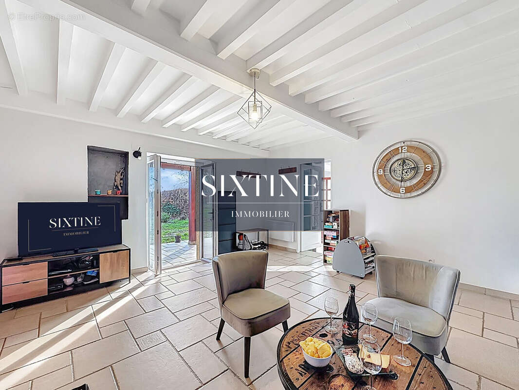 Maison à VILLE-SOUS-ANJOU