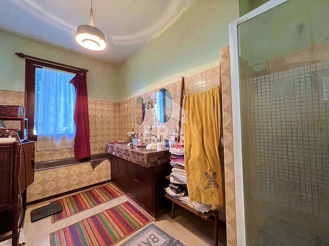 Maison à TROIS-PALIS