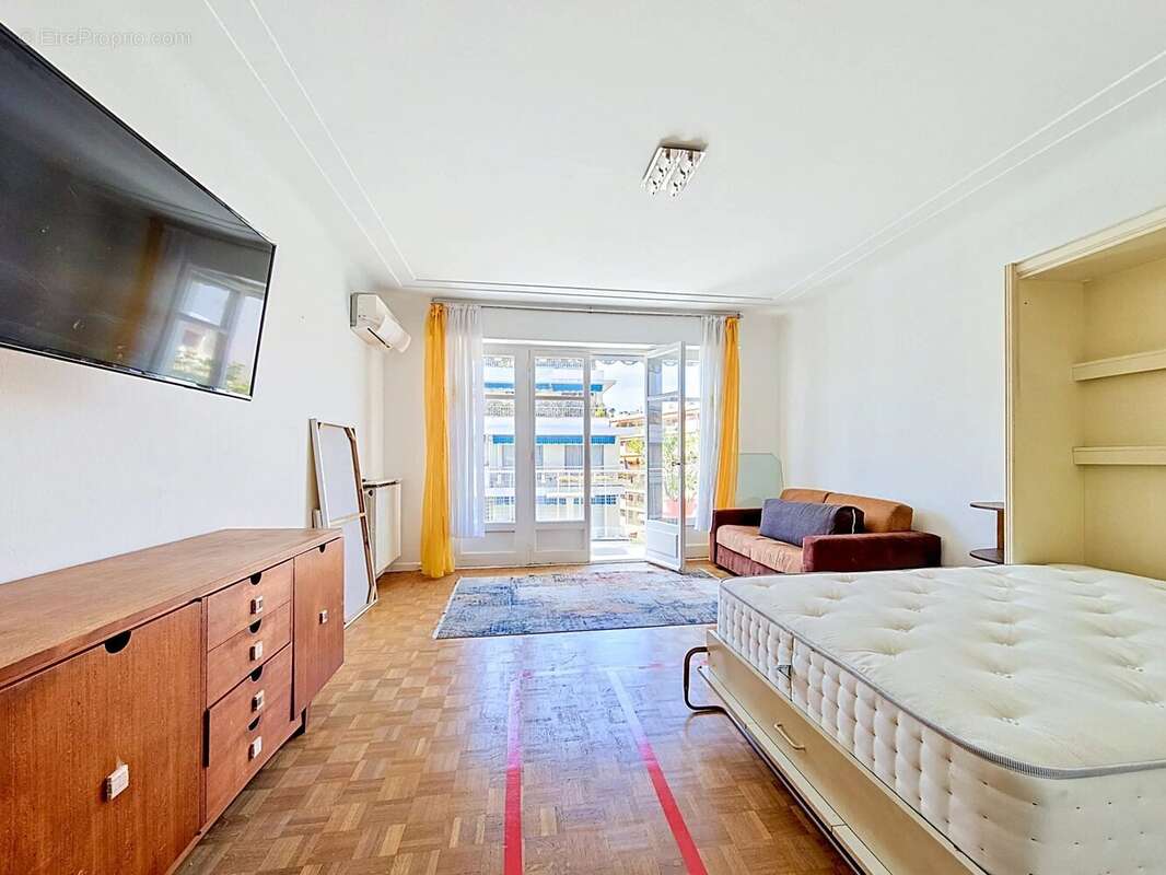 Appartement à LE CANNET
