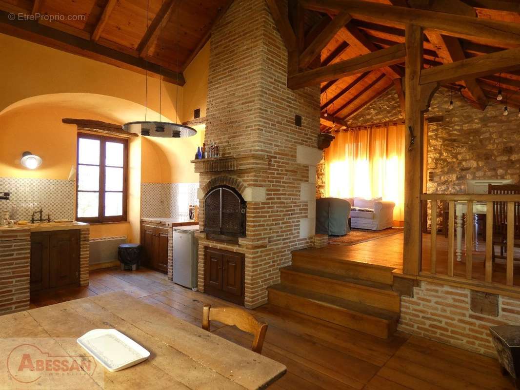 Maison à CORDES-SUR-CIEL