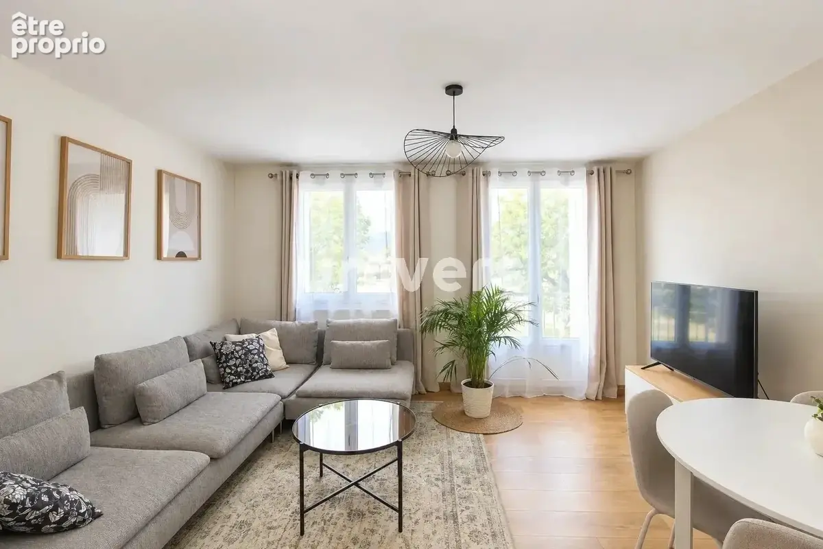 Appartement T3 avec garage de 33 m² et jardin privatif - Bourg les Valence - photo 1