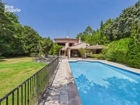 Maison à CALLIAN