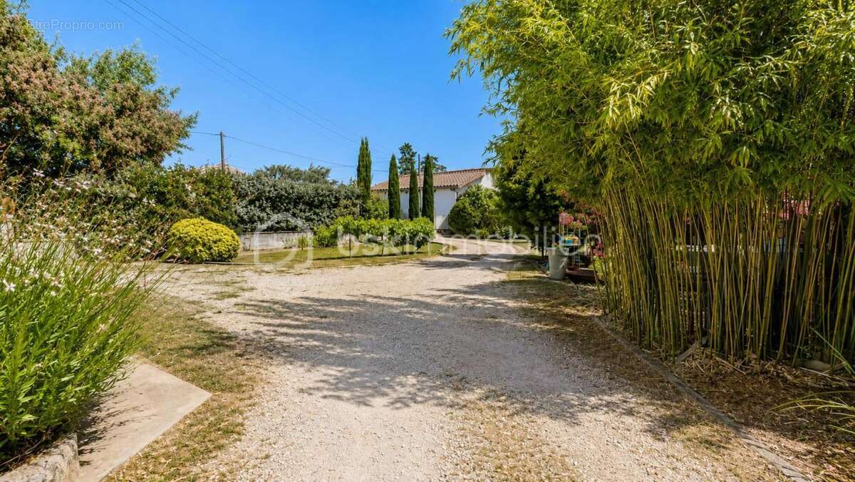Maison à MONTELIMAR