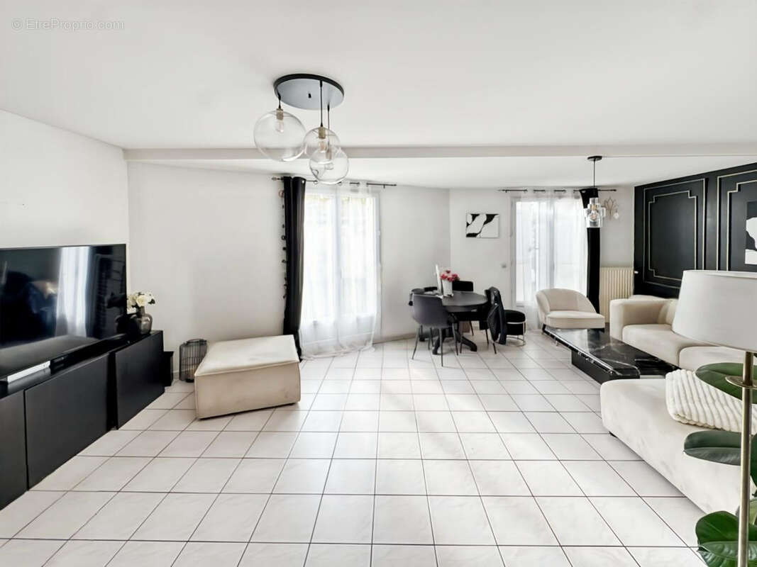 Maison à DAMMARIE-LES-LYS