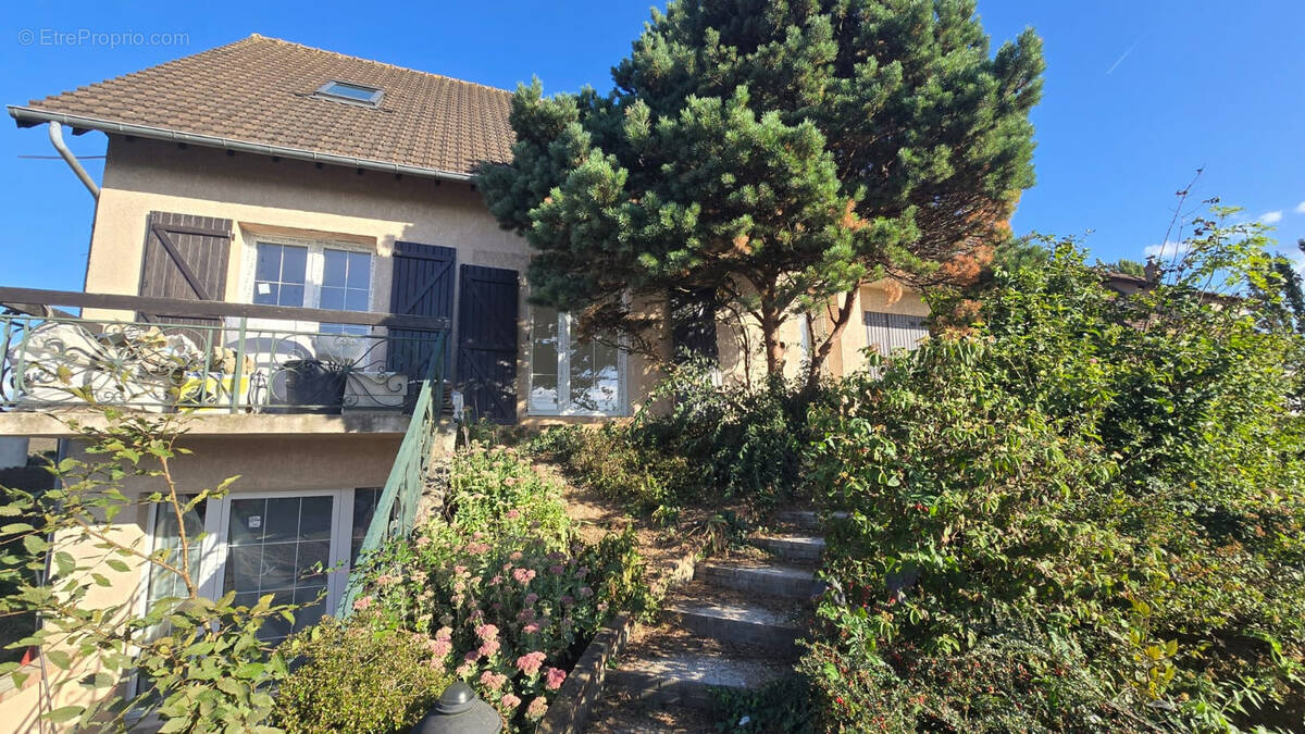 Appartement à LIMOURS