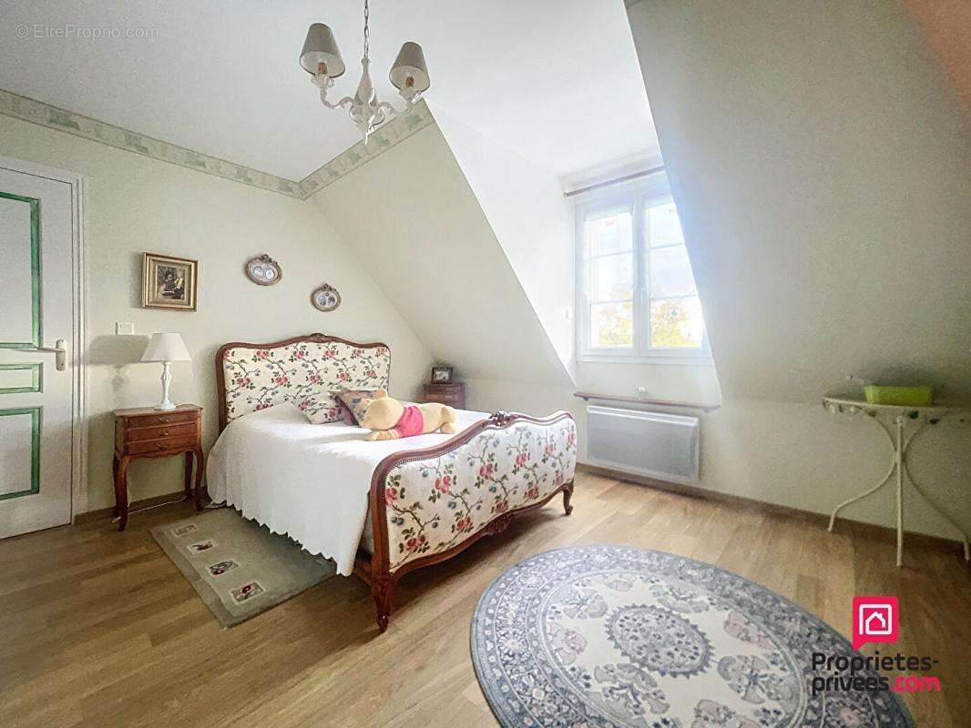 Maison à BONNETABLE
