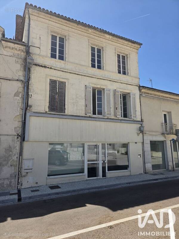 Photo 1 - Appartement à MONTGUYON