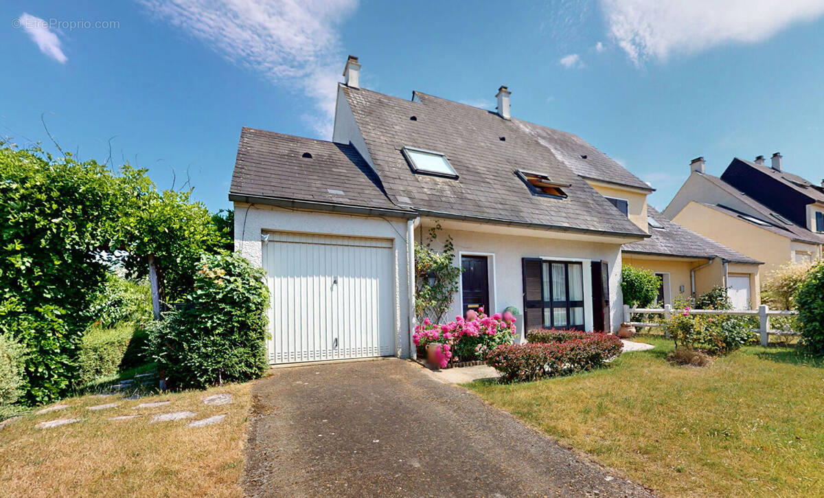 Maison à DOURDAN