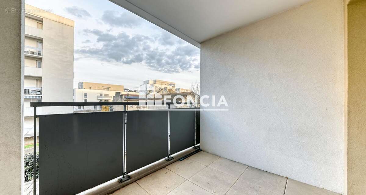 Appartement à LYON-8E