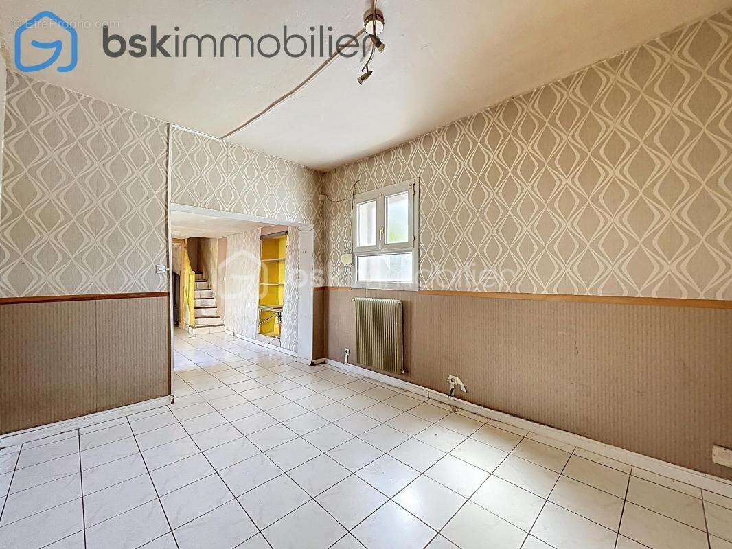 Maison à SAINT-ETIENNE-DU-ROUVRAY