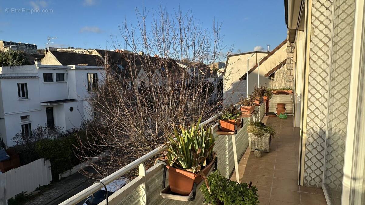 Appartement à SURESNES