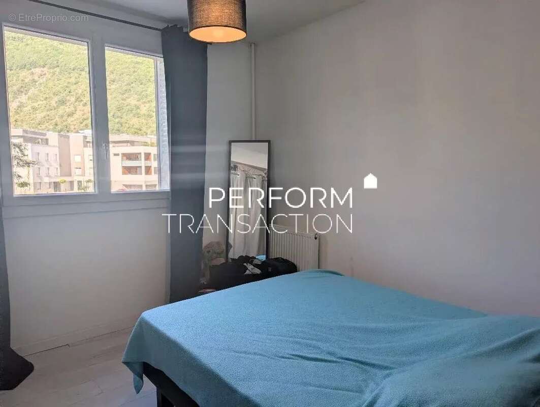 Appartement à SASSENAGE
