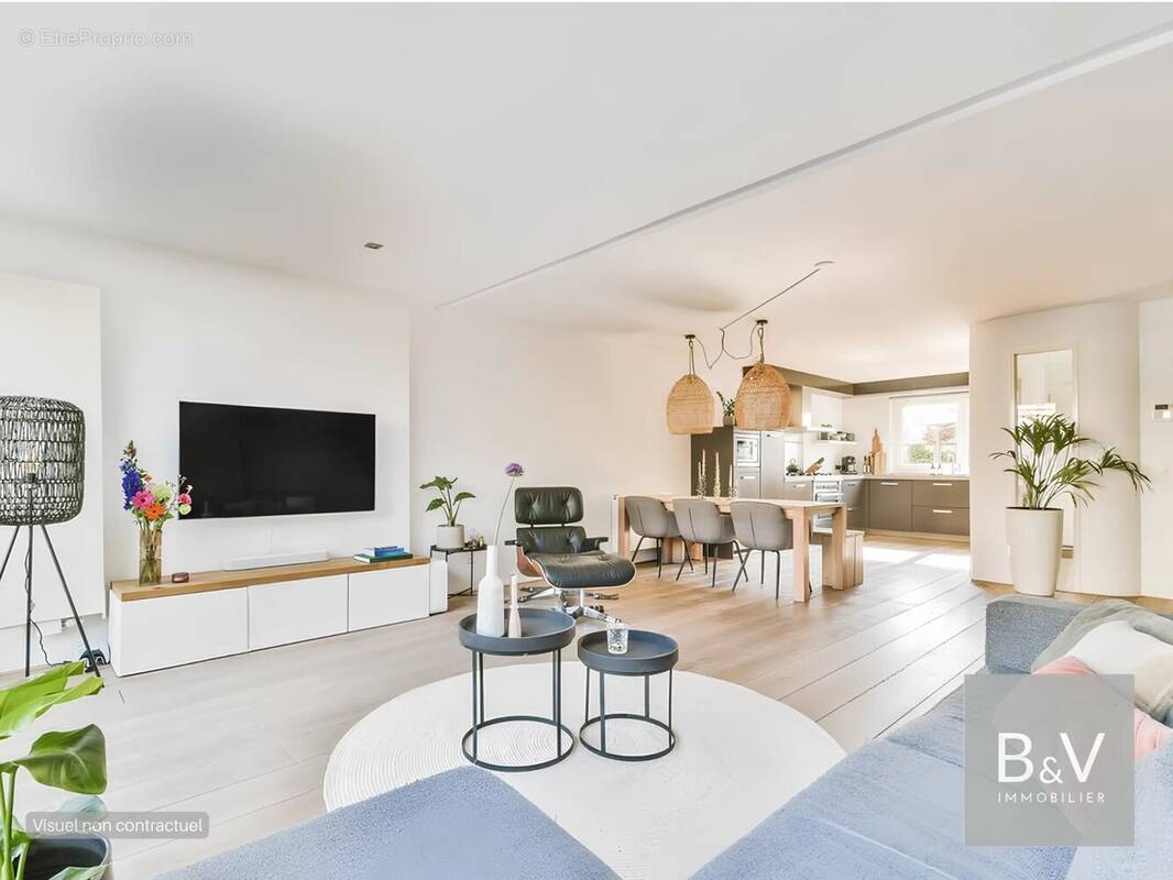 Appartement à CHATEAUNEUF-GRASSE