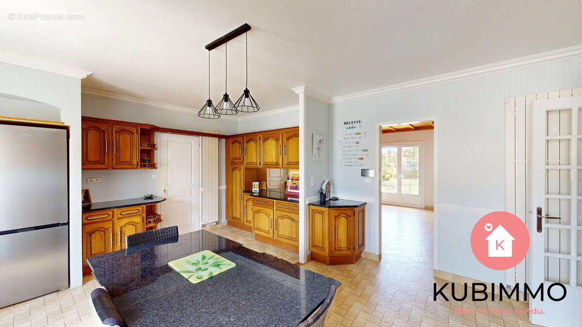 Maison à TALMONT-SAINT-HILAIRE