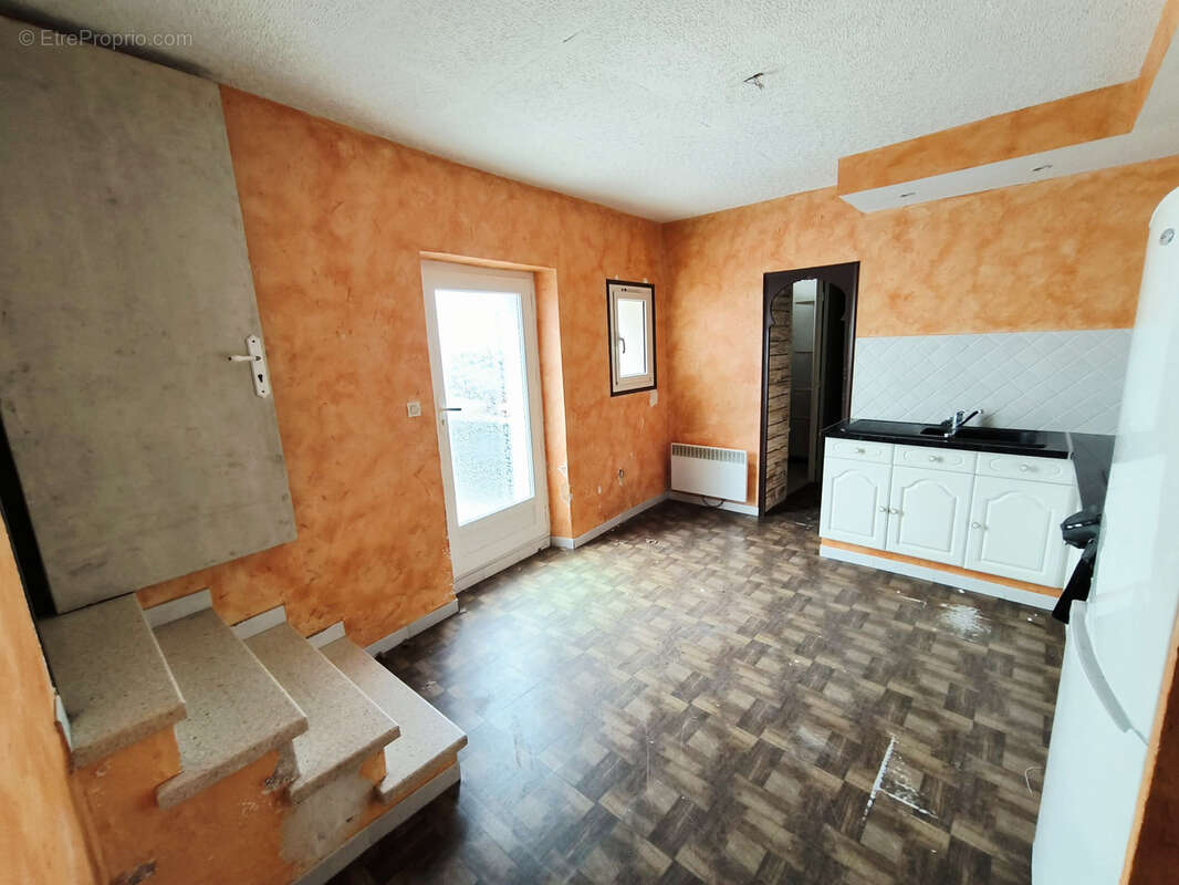 Maison à SAINT-LAURENT-D&#039;AIGOUZE