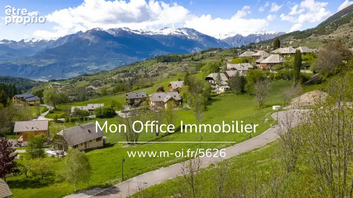 Photo Terrain à Les Orres au prix de 167 000€