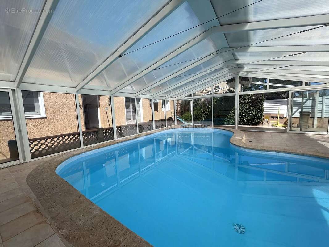 Maison à SAINT-MARTIN-DE-CRAU