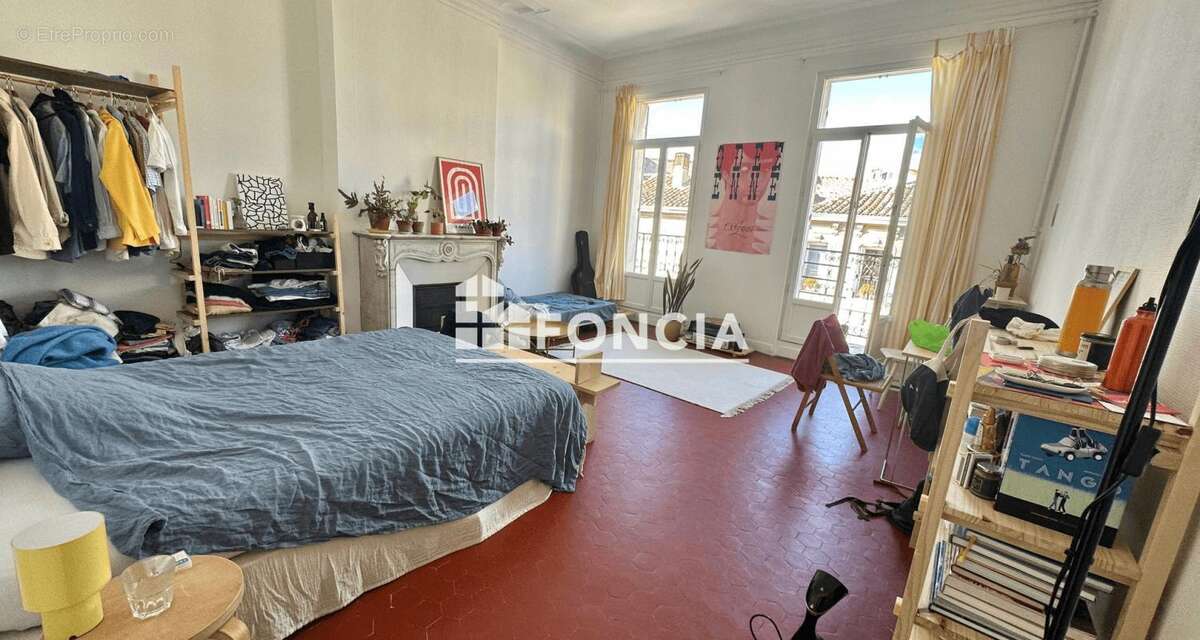 Appartement à MARSEILLE-6E