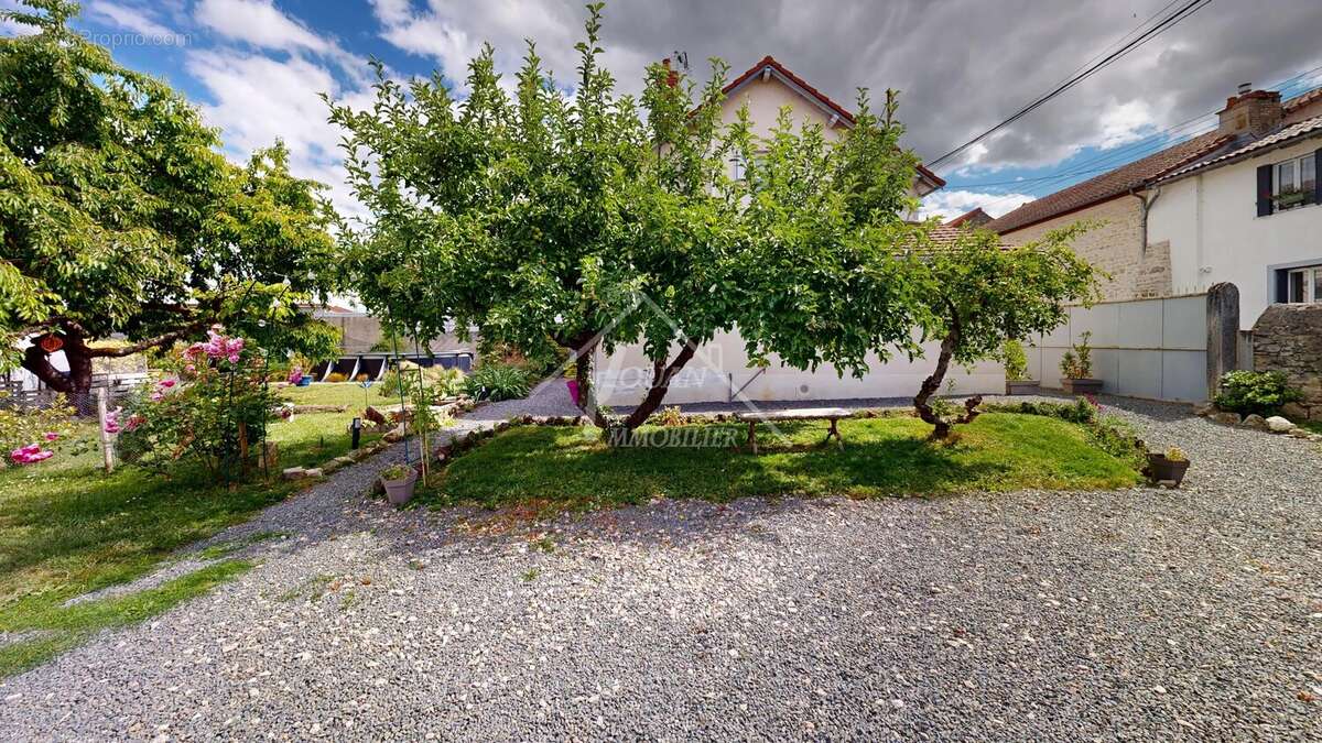 Maison à GANNAT