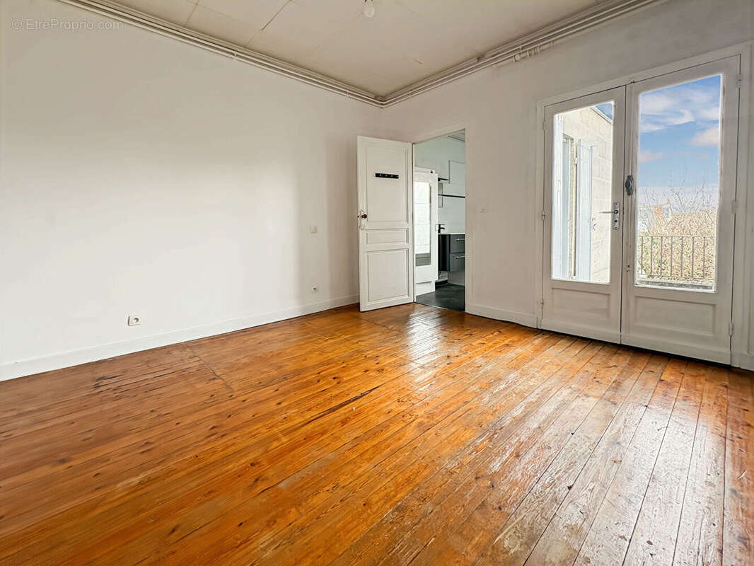 Appartement à BORDEAUX