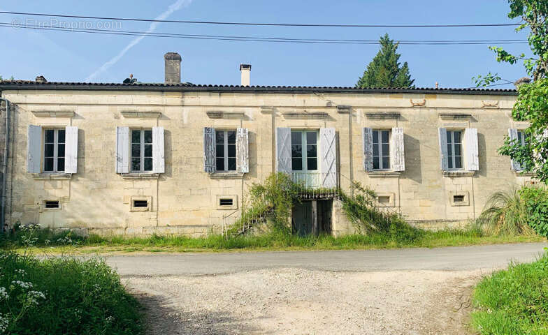 Chartreuse avec grand dependances et 6.1 ha - photo 34