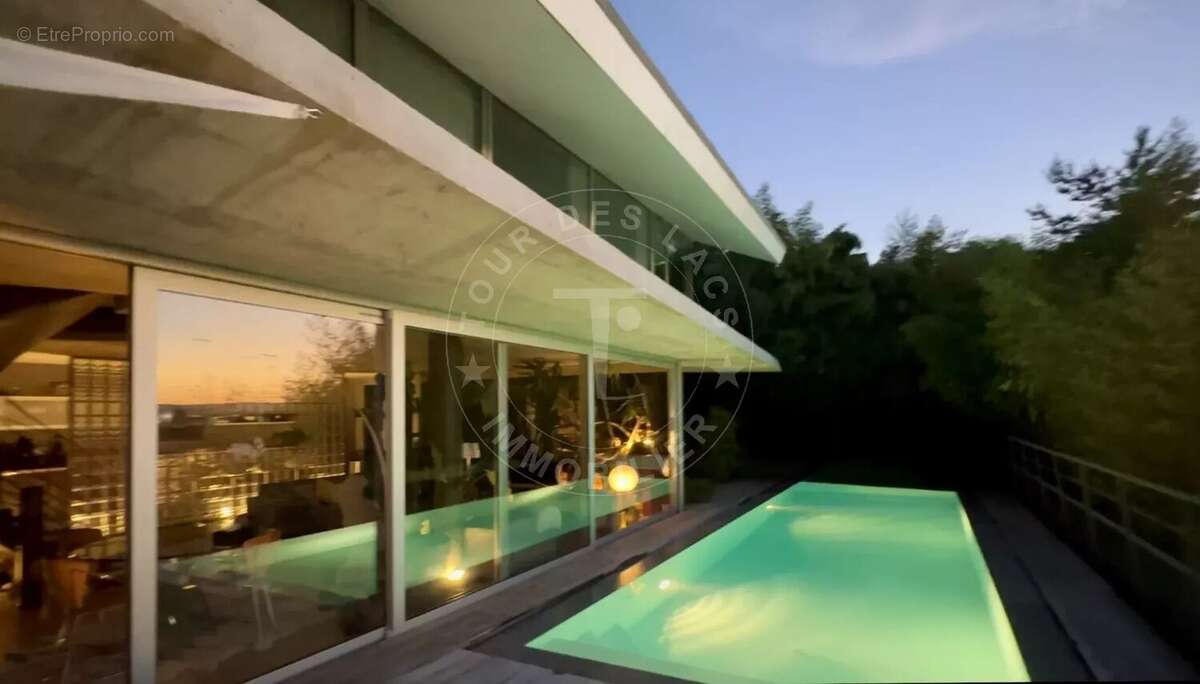 Maison à SAINT-JULIEN-EN-GENEVOIS