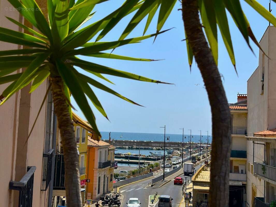 Appartement T3 - 102 m² avec vue mer et port. - photo 2