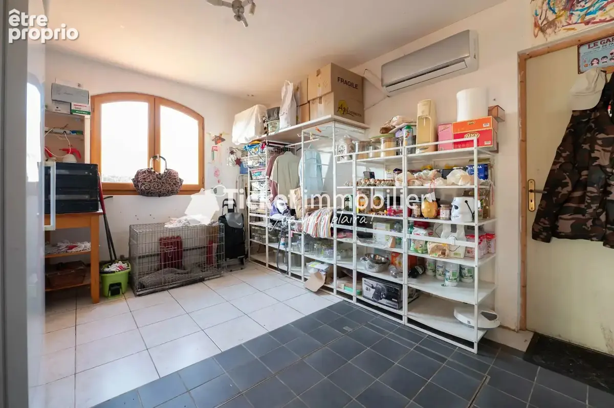 Villa t6 215m2 terrain 5558m2 constructible, piscine au sel liner neuf, aquathermie 2 puits, 4kw panneaux, double veranda 72m2,  - photo 20