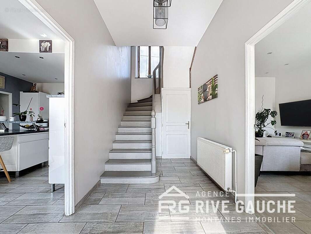 Maison à SALAISE-SUR-SANNE