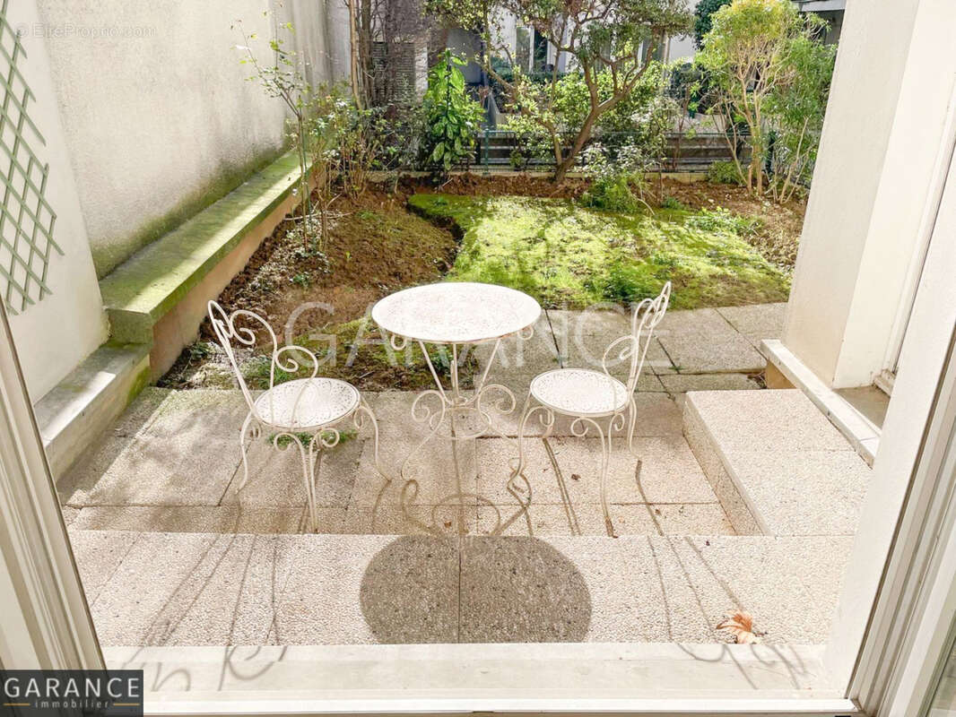Appartement à PARIS-12E